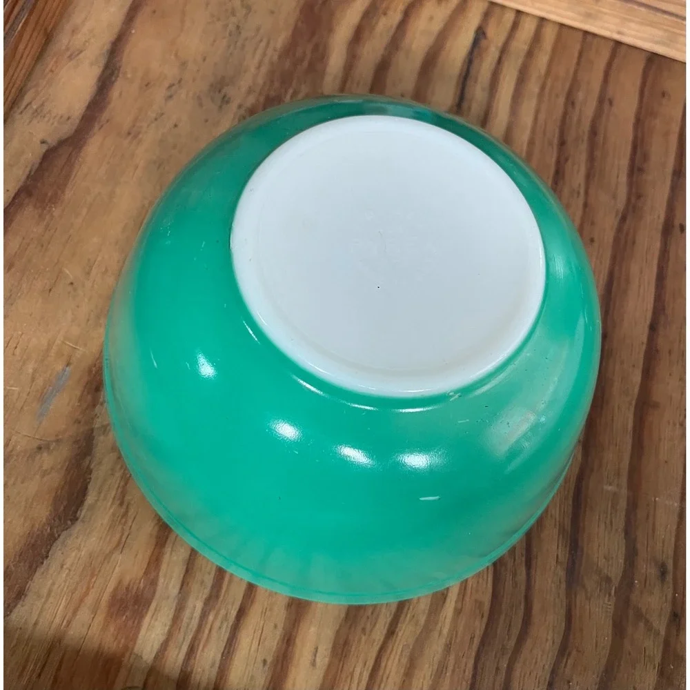 Pyrex fun green